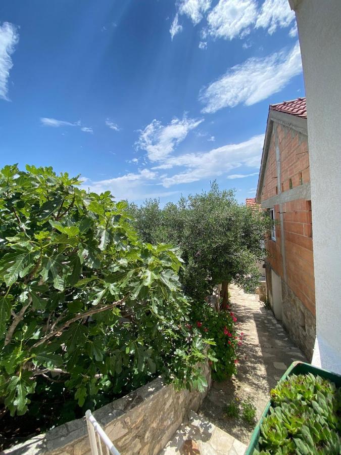 Seaside Secluded Apartments Cove Tvrdni Dolac, Hvar - 12655 Gdinj Εξωτερικό φωτογραφία